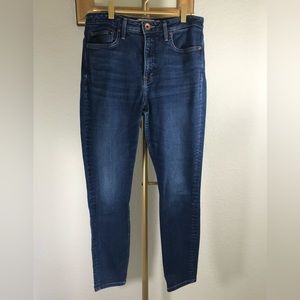 VINEYARD VINES, high rise skinny ankle jeans. Size 29